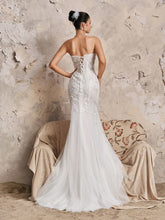 Elegant Strapless Sweetheart Neckline Heavy Lace Embroidery Luxurious Corset Mermaid Wedding Dress With Train